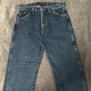 Dark wash George Straight Cowboy cut collection wrangler jeans 30x32